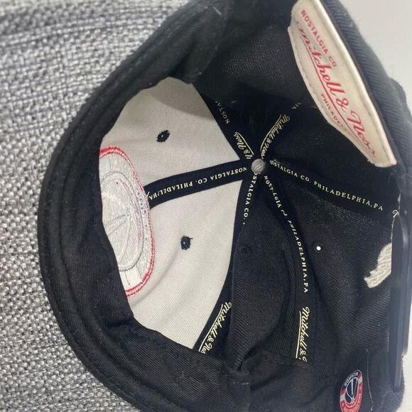 Washington Wizards Mitchell and Ness Snapback hat - Picture 5 of 6
